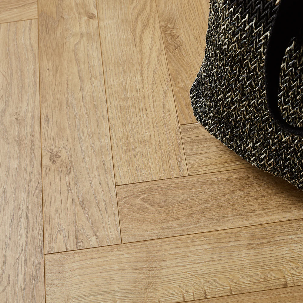 Berry Alloc Thirlmere Herringbone 8mm Laminate Flooring - Auckland Oak - Image 3