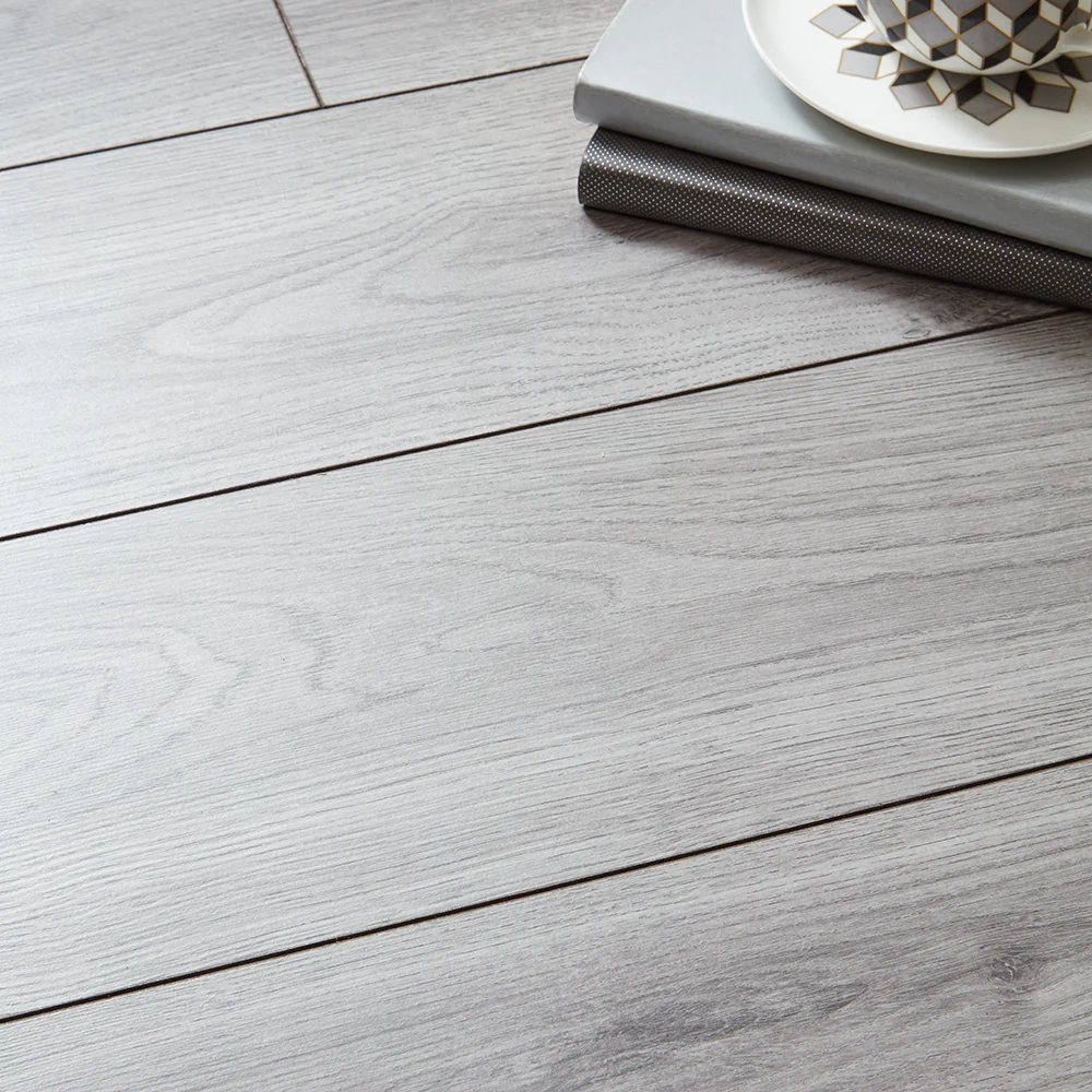 Buttermere 12mm Laminate Flooring - Grey Summer Oak - Image 3