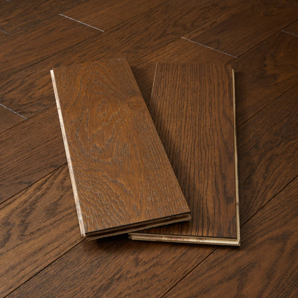 Garda 14mm Lacquered Engineered Wood Flooring - Antique Oak - Image 4