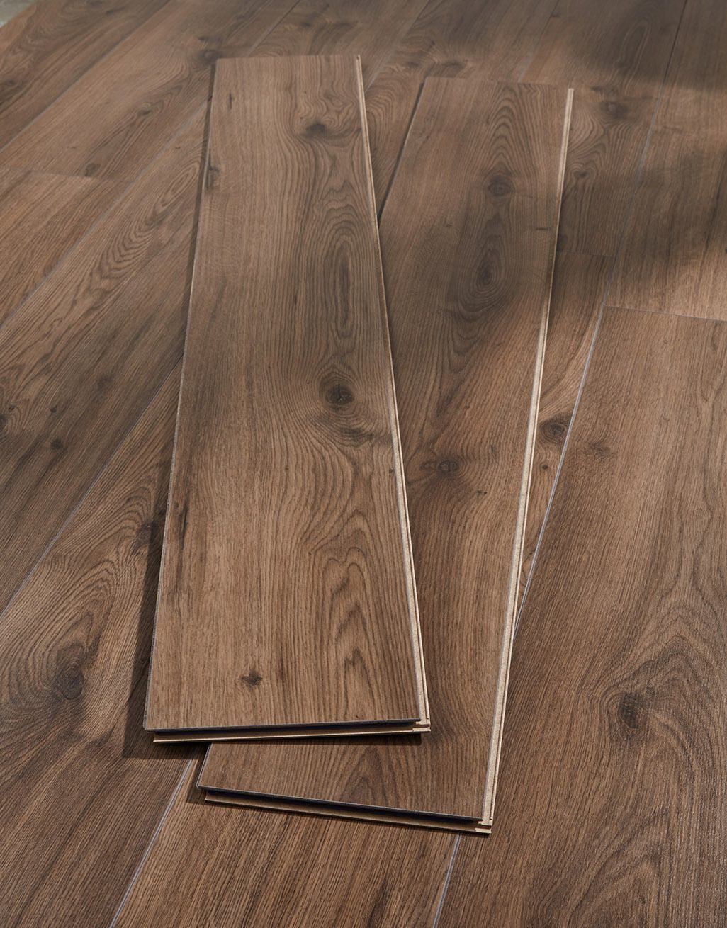 Kronotex Derwent 8mm Laminate Flooring - Millenium Oak - Image 3