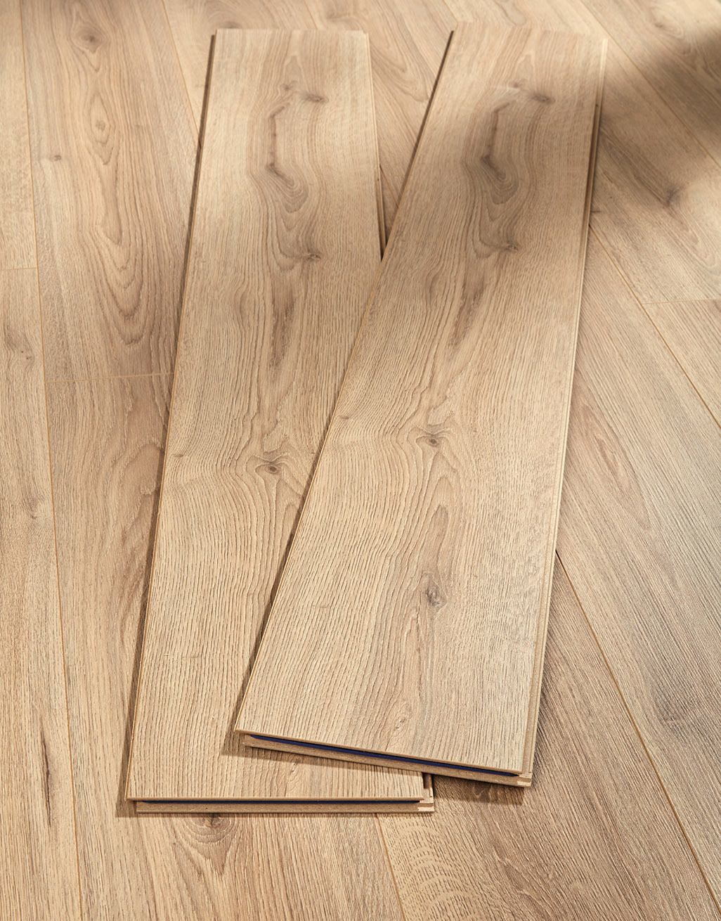 Kronotex Derwent 8mm Laminate Flooring - Trend Oak - Image 3