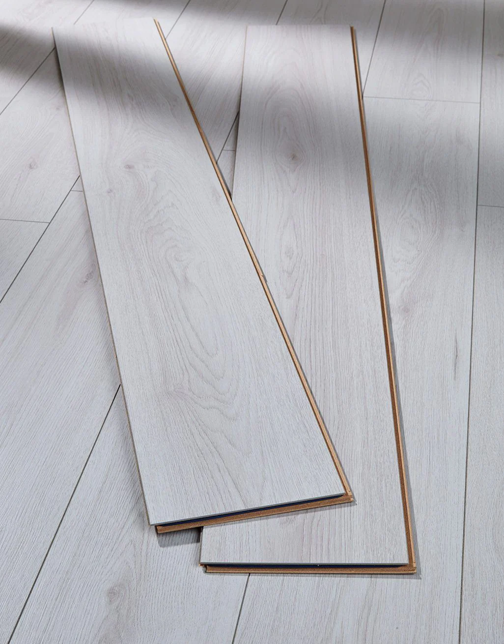 Kronotex Derwent 8mm Laminate Flooring - White Trend Oak - Image 3