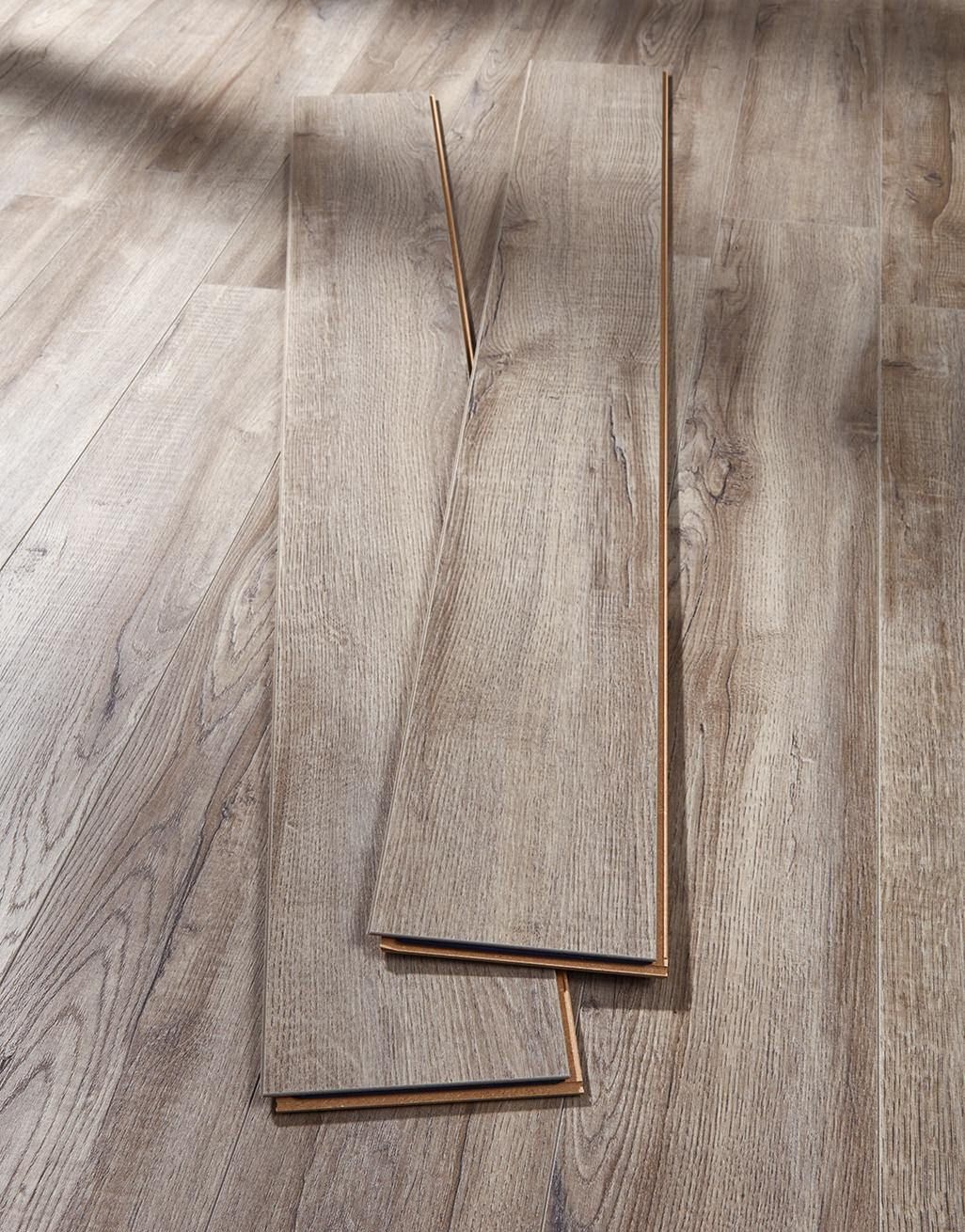 Kronotex Elter Narrow 10mm Laminate Flooring - Silver Wheelhouse Oak - Image 3