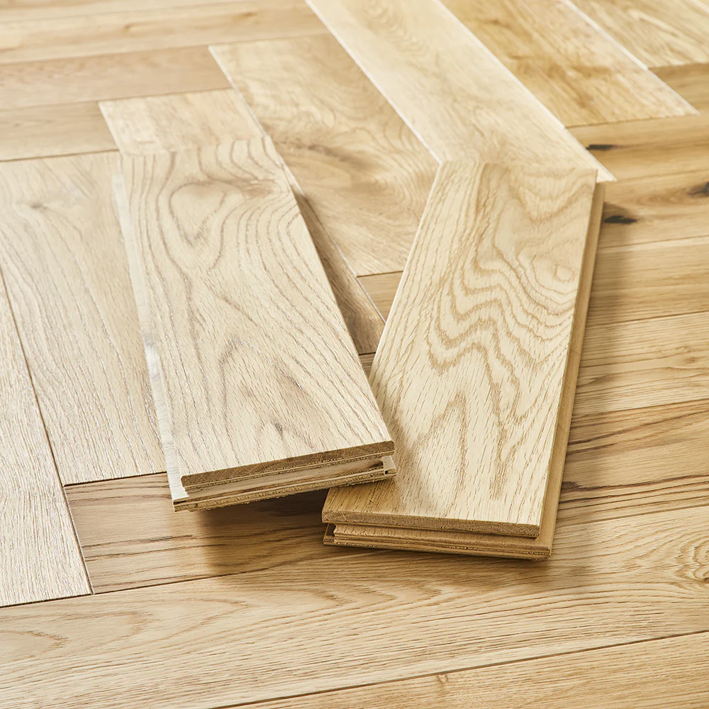 Lucerne Herringbone 18mm Engineered Wood Flooring - Rustic Oak - Image 4