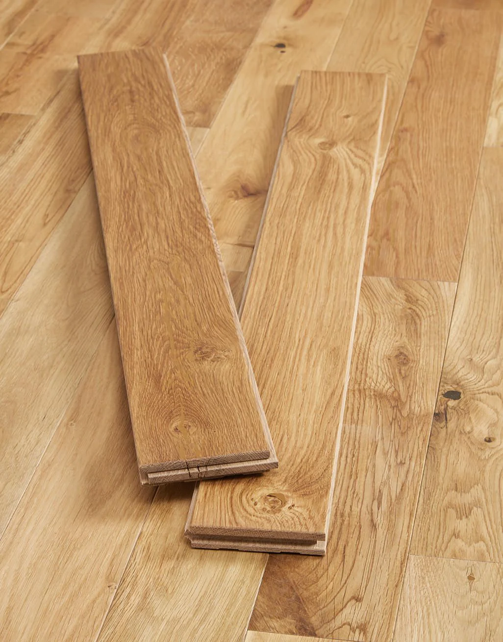 Maggiore 18mm Oiled Solid Wood Flooring - Narrow Oak - Image 3