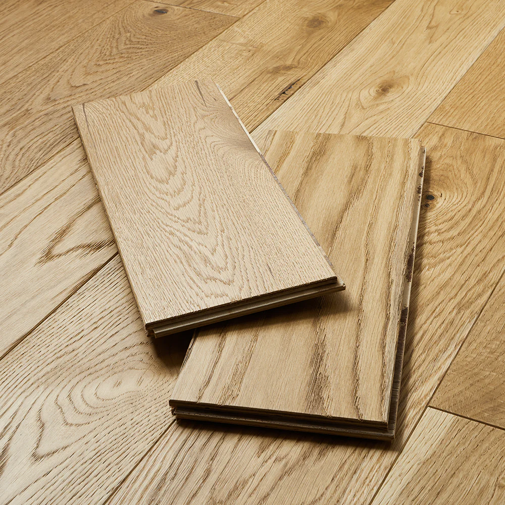 Garda 14mm Lacquered Engineered Wood Flooring -Natural French Oak - Image 4