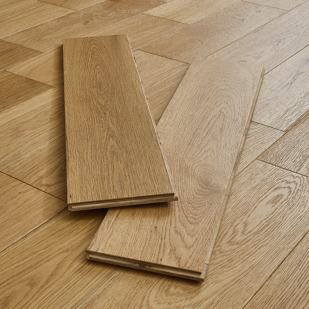 Malaren 14mm Lacquered Engineered Wood Flooring -Bright Oak - Image 3
