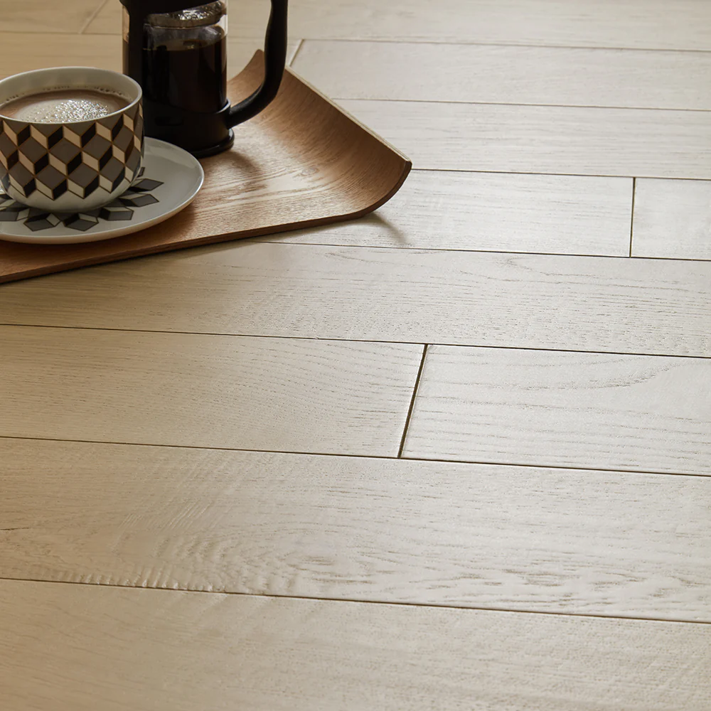 Malaren 14mm Lacquered Engineered Wood Flooring - Danish Oak - Image 3