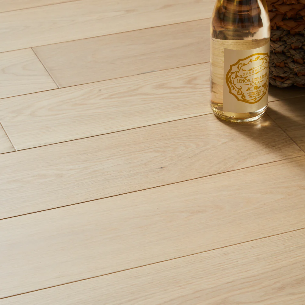 Malaren 14mm Lacquered Engineered Wood Flooring - Honey Oak - Image 3