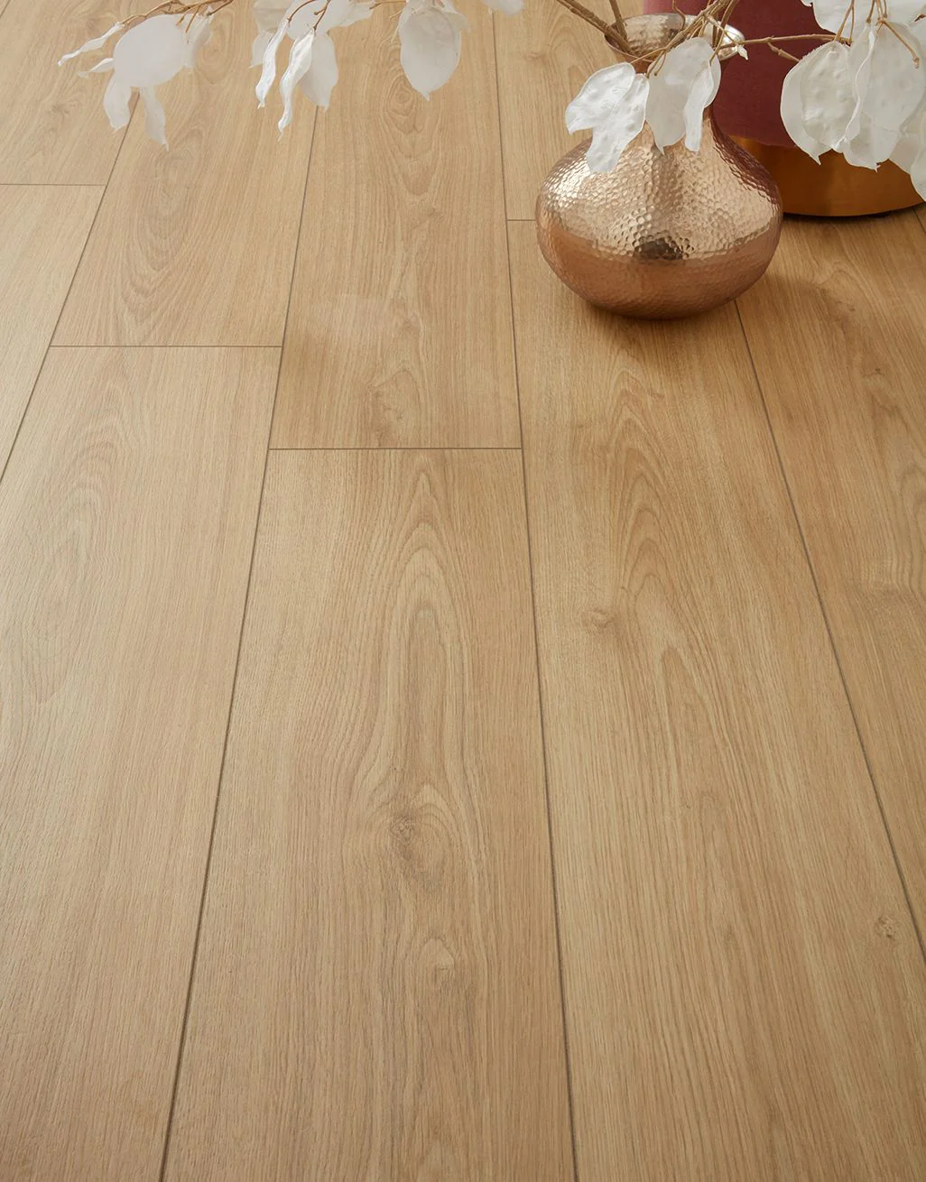 Ullswater 12mm Laminate Flooring - Honey Oak - Image 2